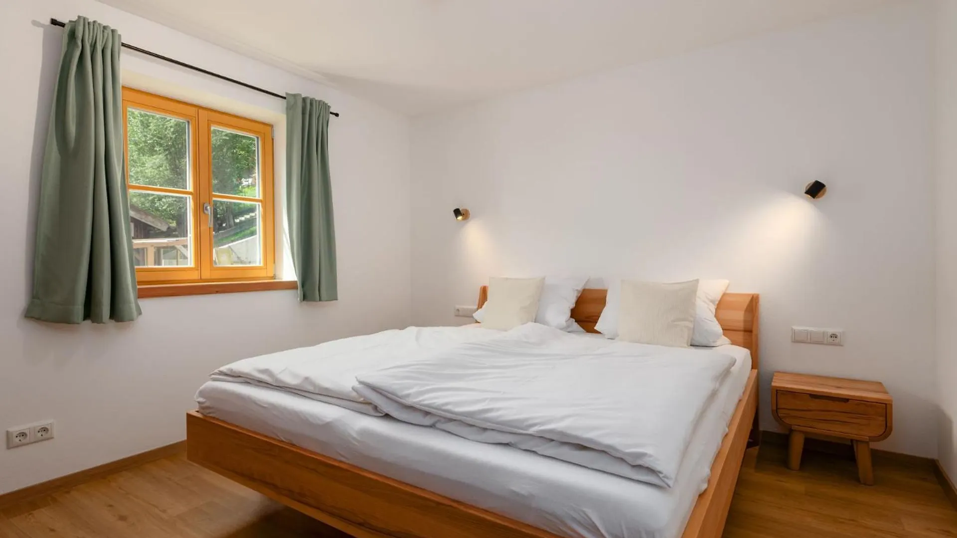Sonnenhof Apartment Mittenwald 0*,  Germany